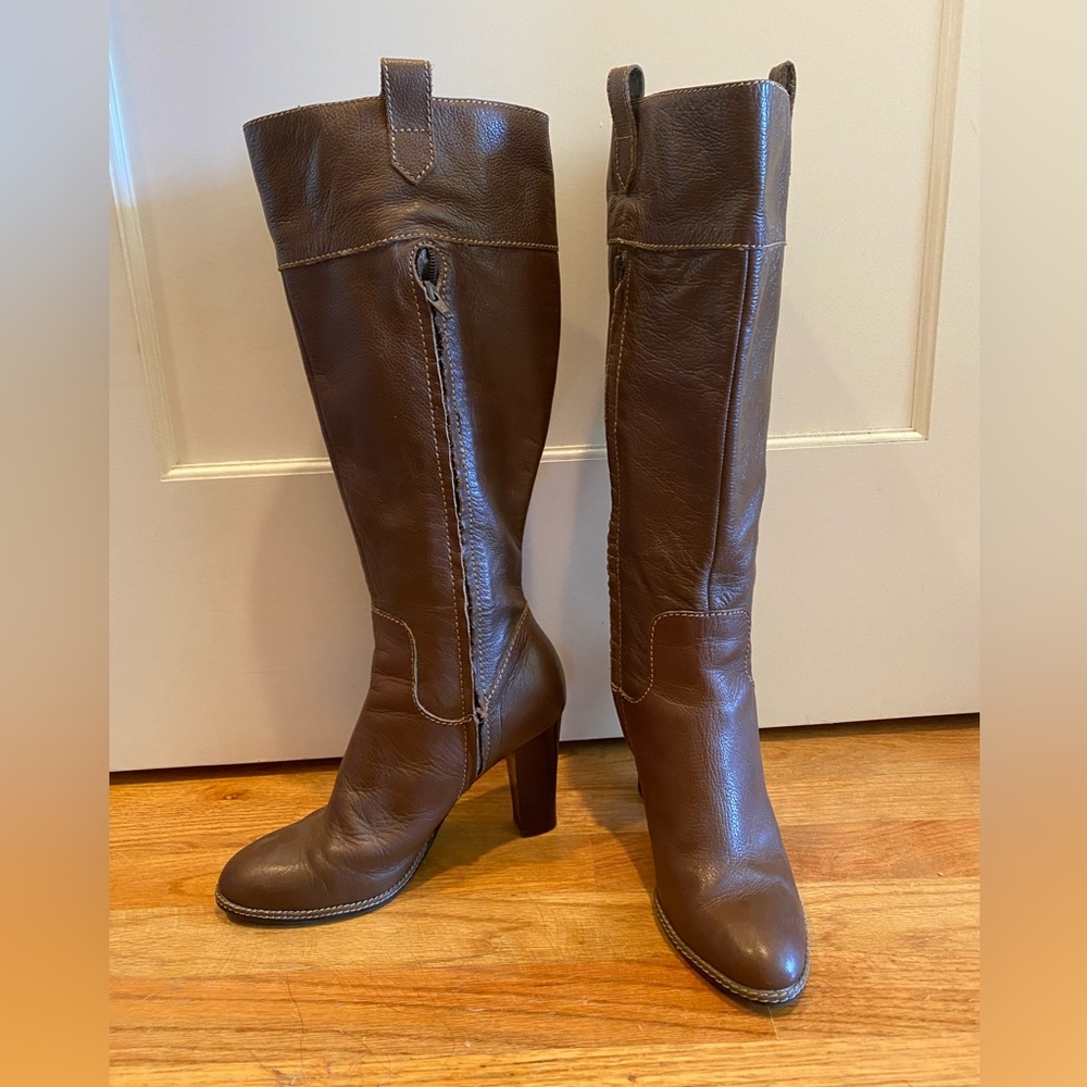 Vintage brown leather Banana Republic boots